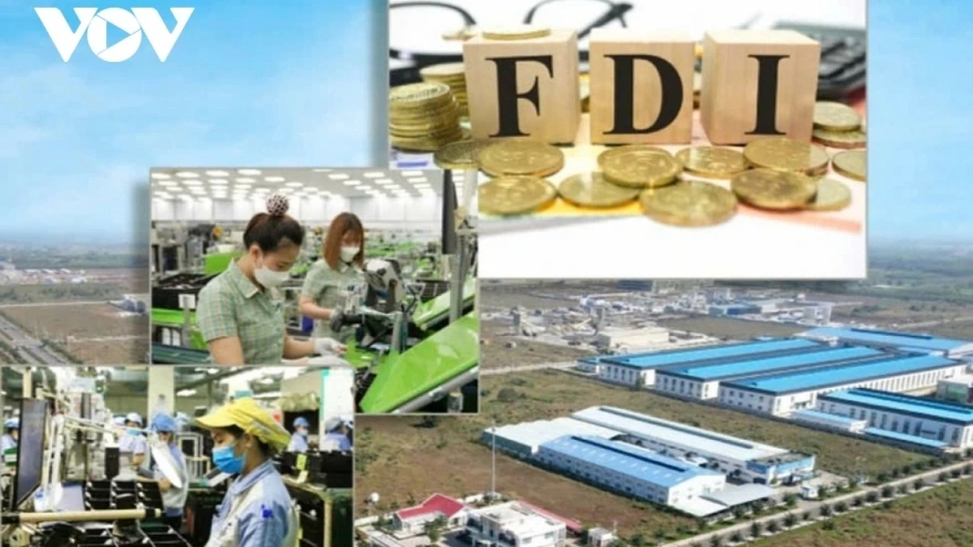 Vốn FDI vào Việt Nam vượt 33,6 tỷ USD, mức giải ngân cao nhất 5 năm